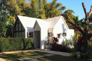 River Kwaikiri Villa River View