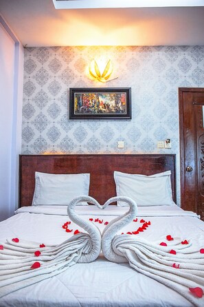 Deluxe-Zimmer (King) | 1 Schlafzimmer, Zimmersafe, Schreibtisch, schallisolierte Zimmer