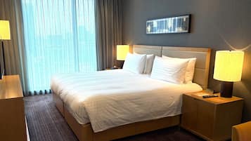 Premium bedding, in-room safe, desk, soundproofing