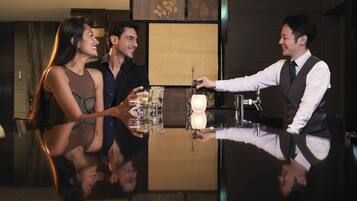 Bar (trong khuôn viên)