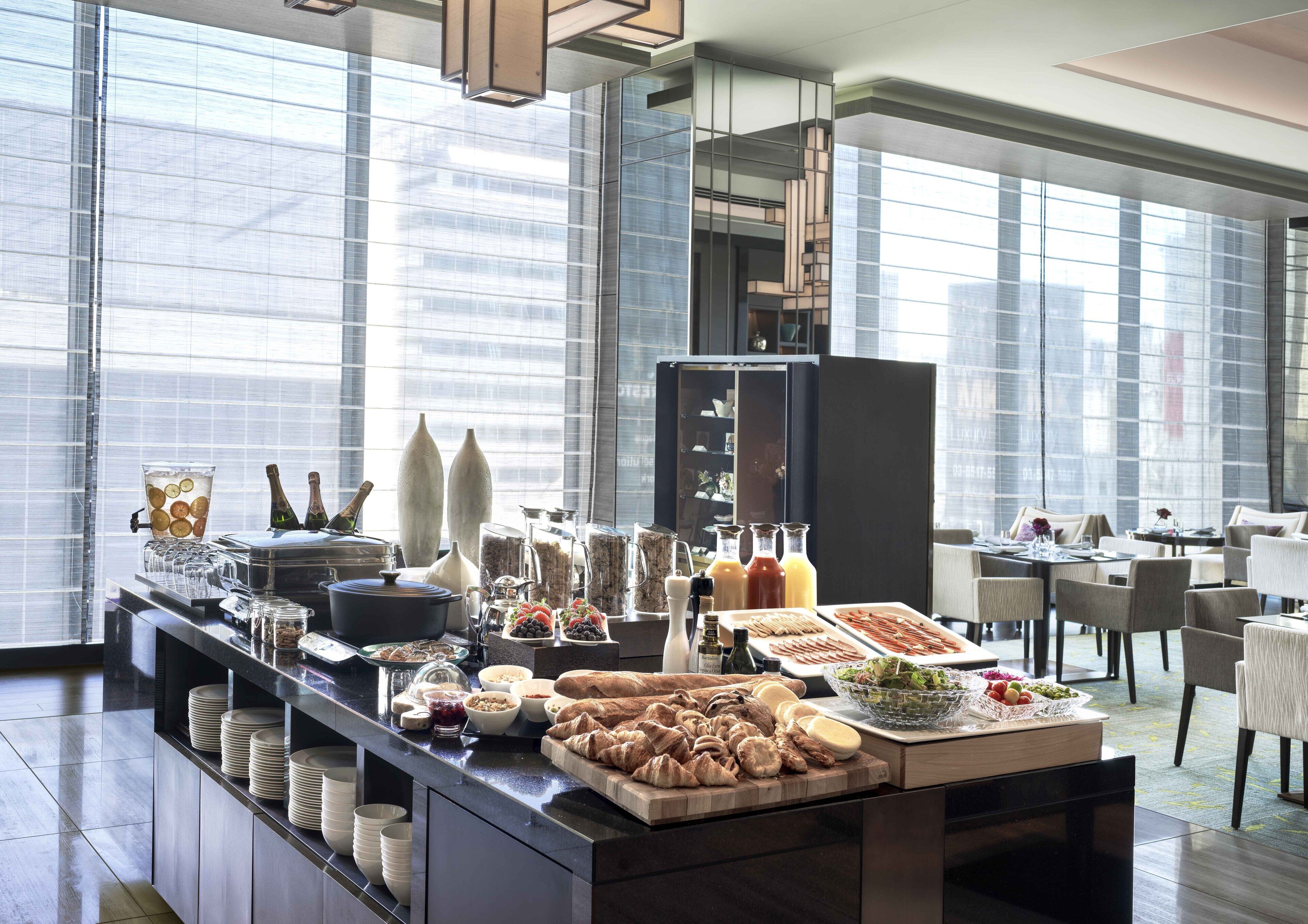 Sarapan bufet setiap hari (JPY 4500 seorang) 