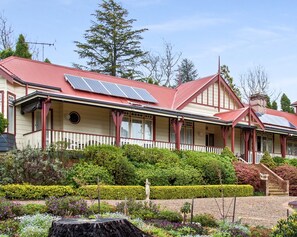 Front of property - (Leura)