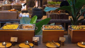 Daily buffet breakfast (THB 412 per person)