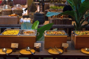 Daily buffet breakfast (THB 412 per person) - Birds and Bees Resort (Pattaya)