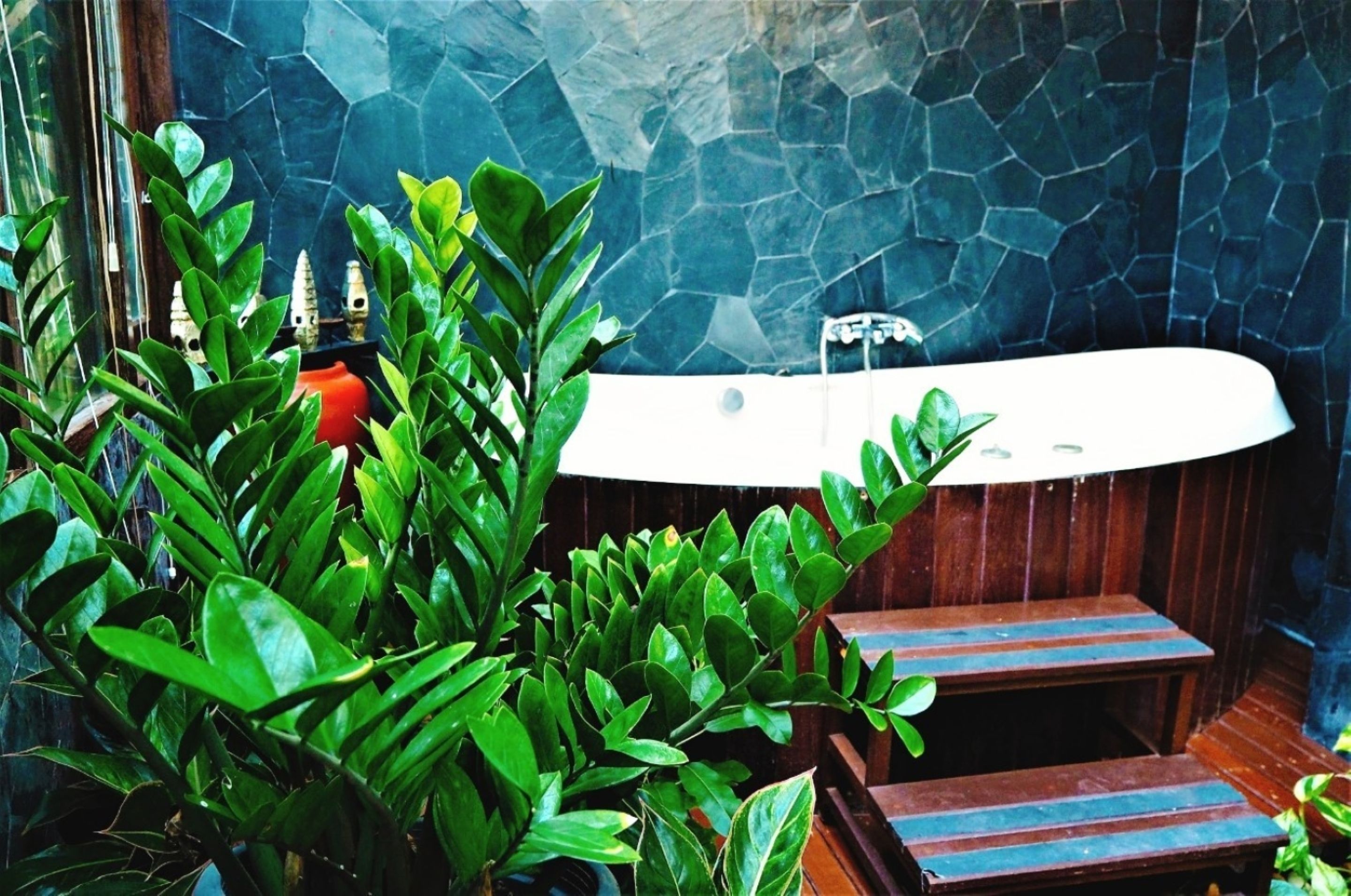 beachfront suite | bathroom | shower, rainfall showerhead, free toiletries, hair dryer