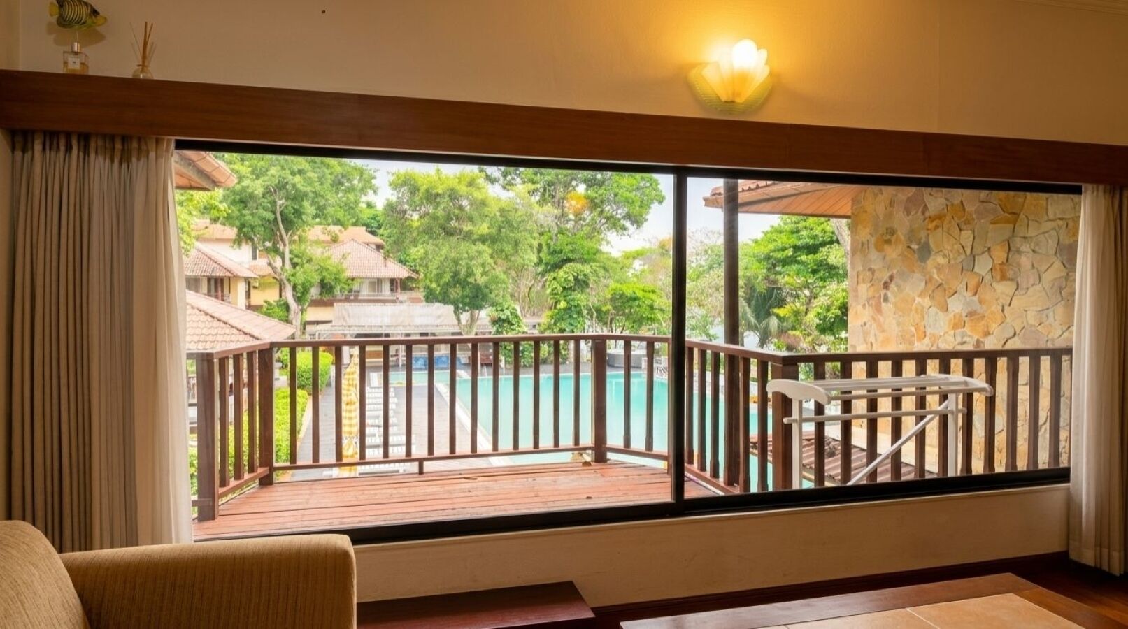 Poolside Suite | Terrace/patio