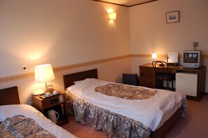 Caja de seguridad en la habitación, escritorio y wifi gratis 