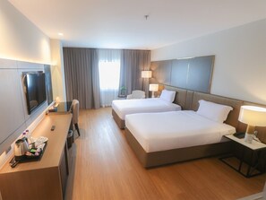 Deluxe Room, 2 Twin Beds, River View | View from room