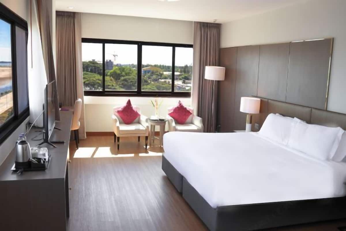 1 bedroom, minibar, desk, blackout drapes