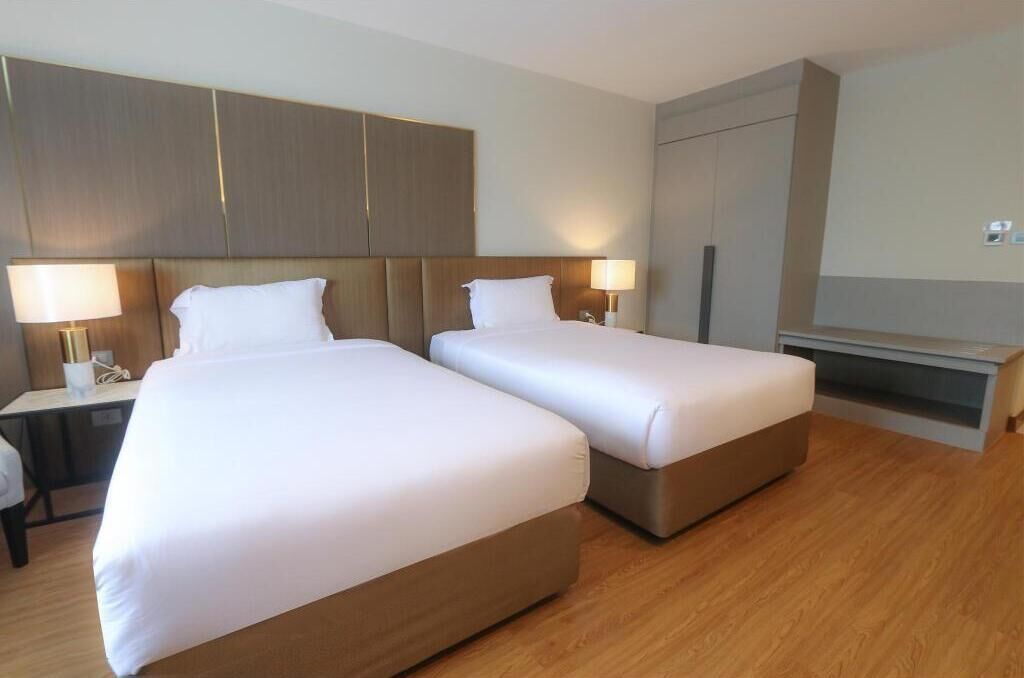Minibar, desk, blackout curtains, free WiFi
