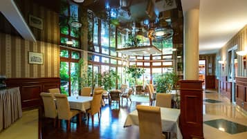 Cafe