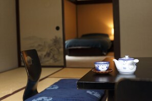 Japanese Western Room, River View, Kuu | Premium bedding, minibar, in-room safe, desk - Hazuki (Shinshiro)