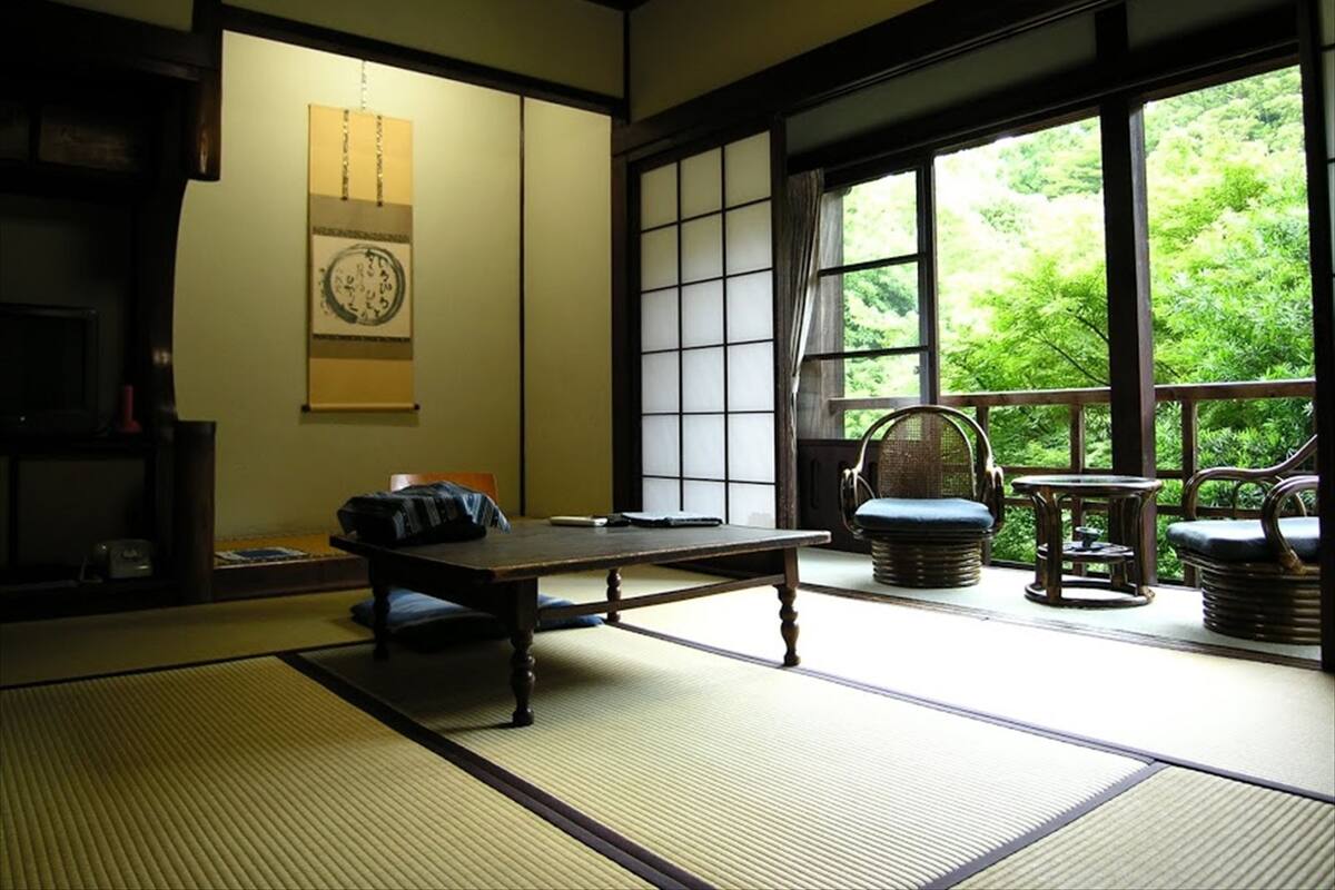 传统双床房 (Japanese Style, Oto) | 高档床上用品、迷你吧、客房内保险箱、办公桌