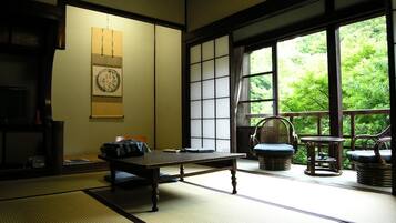 Japanese Style Twin Room, Oto