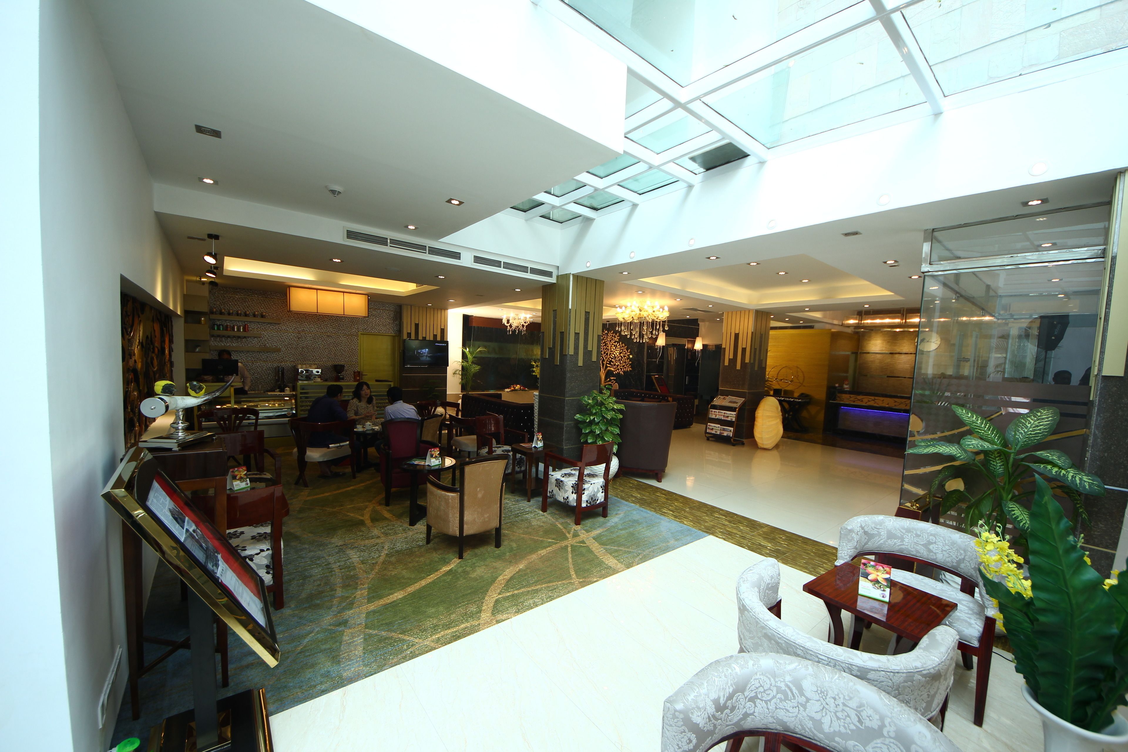 Lobby lounge