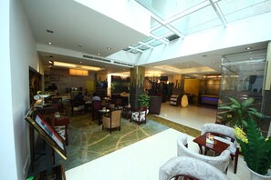 Lobby lounge - Hotel Bengal Canary Park (Dhaka)