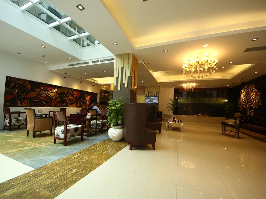 Área de estar no saguão