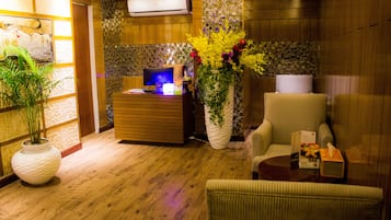 Trị liệu toàn thân, massage Thái, tẩy tế bào chết, chăm sóc da mặt
