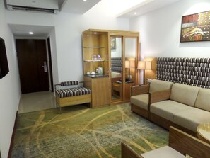 Canary Park Suite 2 connected Rooms | 1 間臥室、高級寢具、迷你吧、客房內保險箱