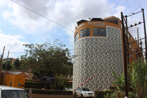 واجهة المنشأة