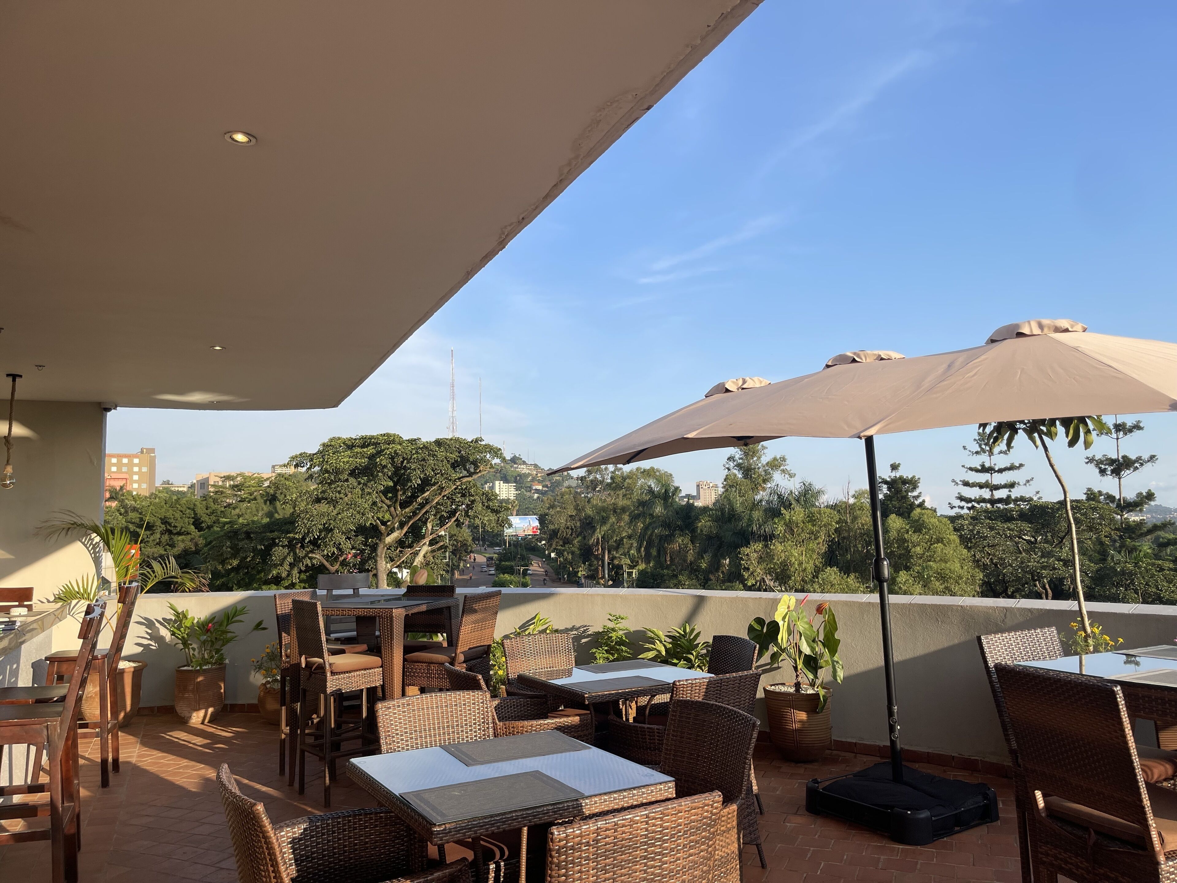 breakfast, lunch and dinner served