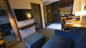 42-inch flat-screen TV with satellite channels, TV, streaming services