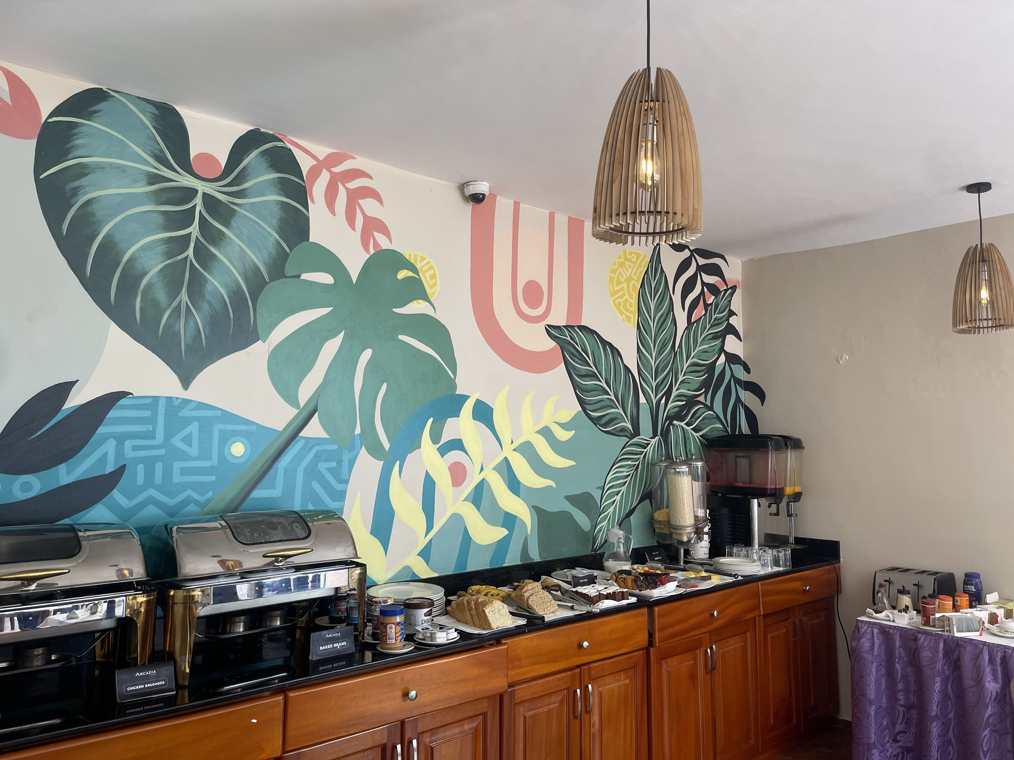 free daily continental breakfast