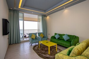 Panoramic Suite, 1 King Bed, Beach View