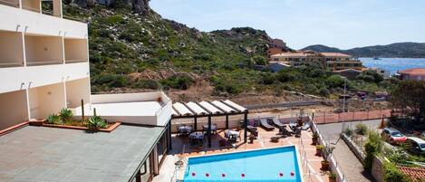 Außenpool (je nach Saison geöffnet)