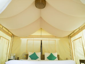 Luxury-Tent (Double Bed) | Zimmersafe, kostenloses WLAN