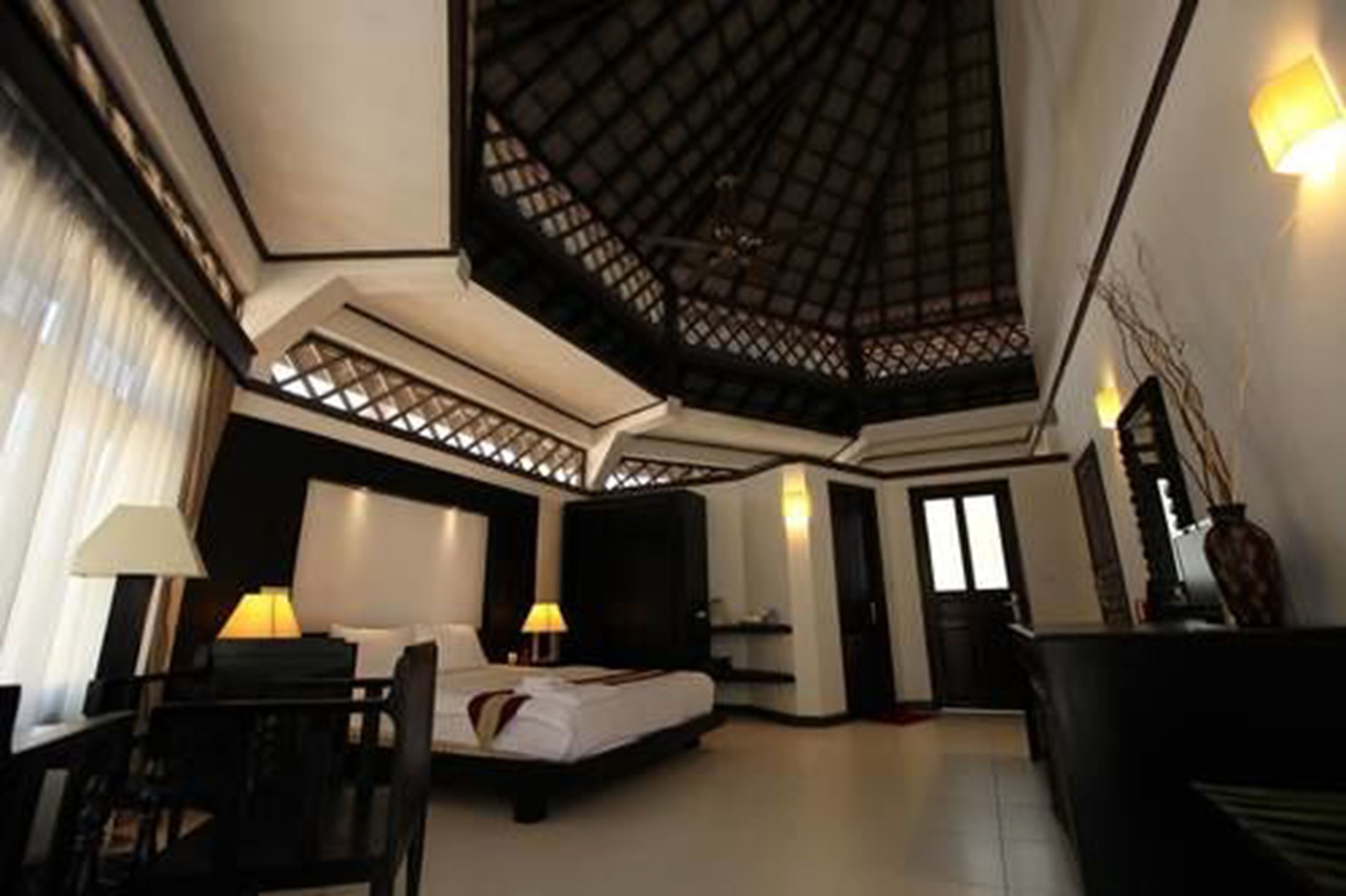 In-room safe, free WiFi