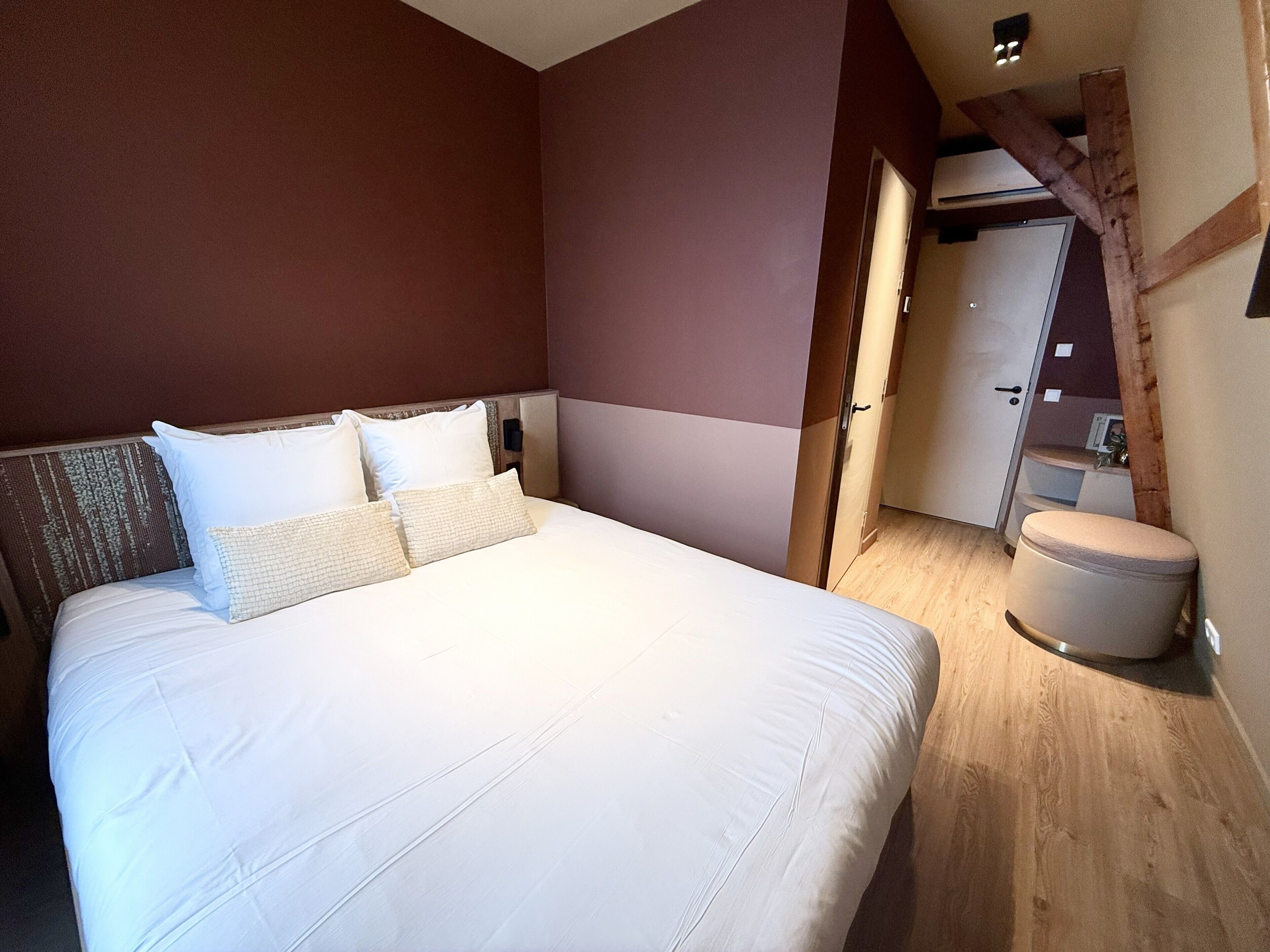 Double Room (Small) | In-room safe, desk, blackout drapes, soundproofing