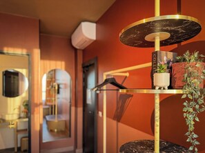 Family Quadruple Room | In-room safe, desk, blackout curtains, soundproofing - De Pijp Boutique Hotel (Amsterdam)