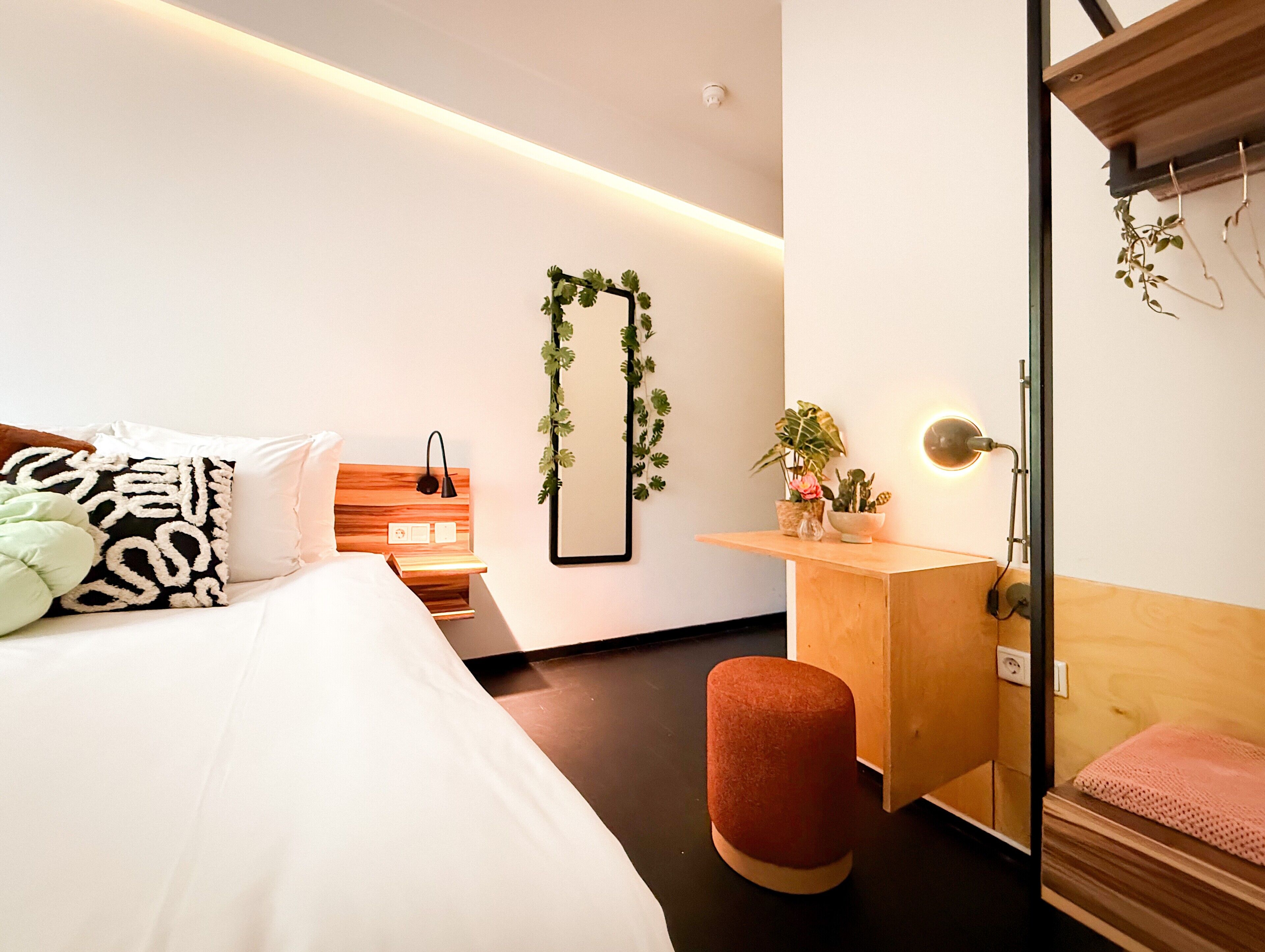 Dobbeltrom (Large) | Skrivebord, wi-fi (inkludert) og sengetøy