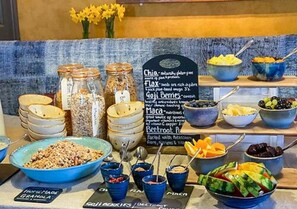 Petit déjeuner préparé sur commande (12.00 GBP par personne)