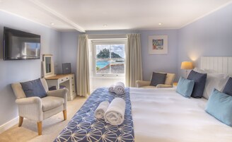 Family Suite, 2 Bedrooms, Sea View | Free WiFi, bed sheets