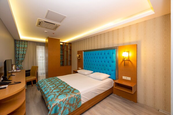 Egyptian cotton sheets, premium bedding, down duvets, pillow-top beds