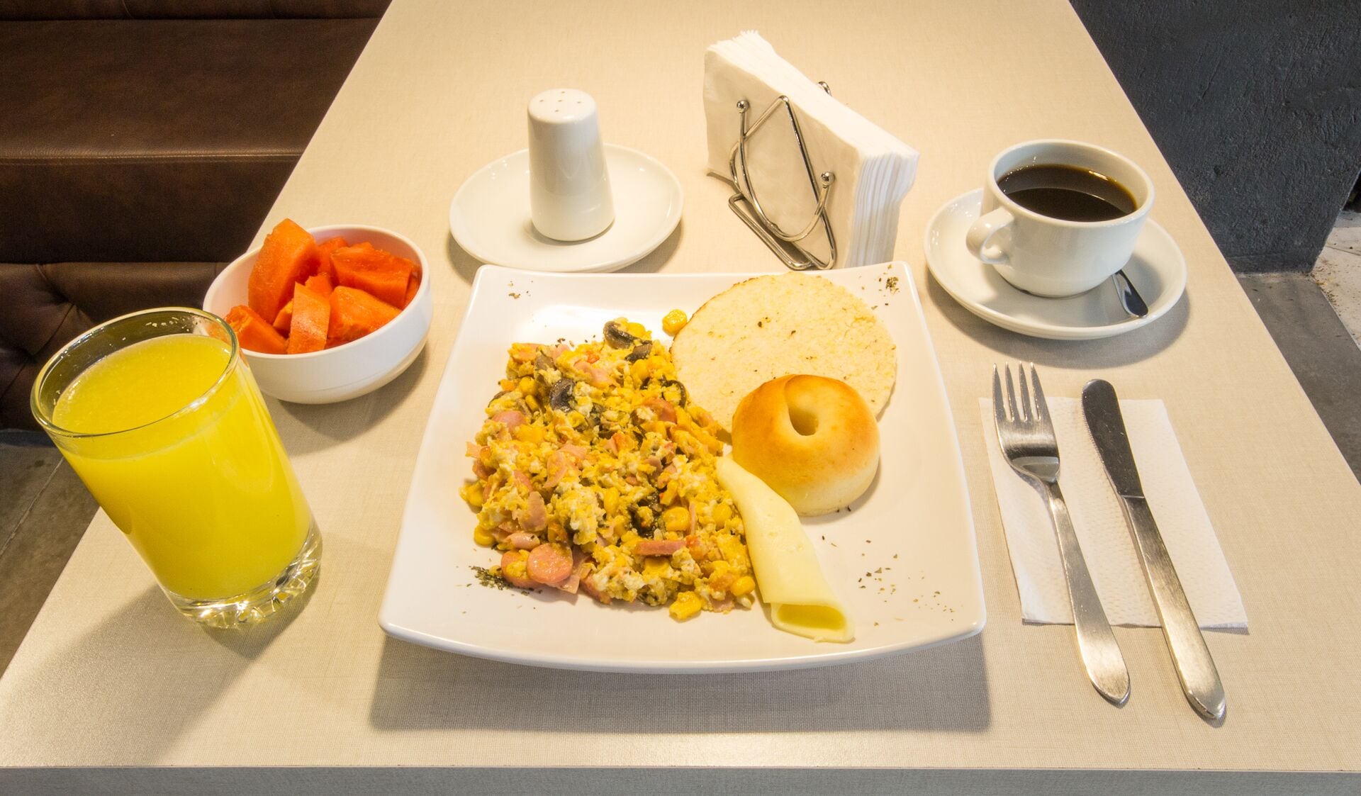 Photo - Lleras Green Hotel