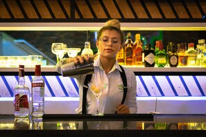 Bar (on property) - Lleras Green Hotel (Medellín)