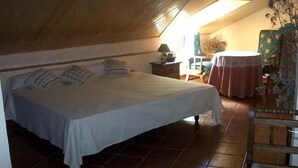 Room - Hostal Rural El Manantial De Gredos (El Arenal)