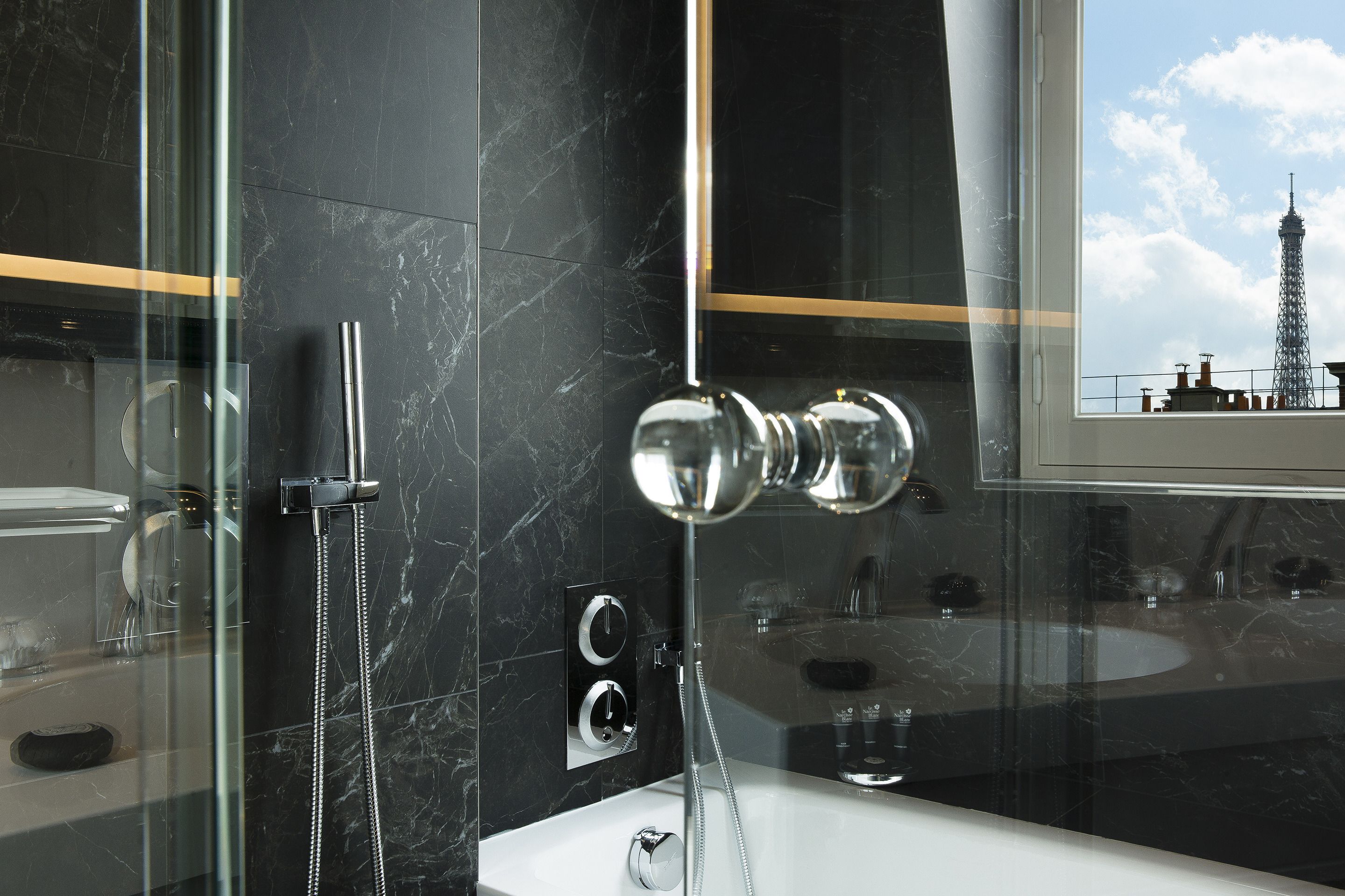 Foto - Le Narcisse Blanc