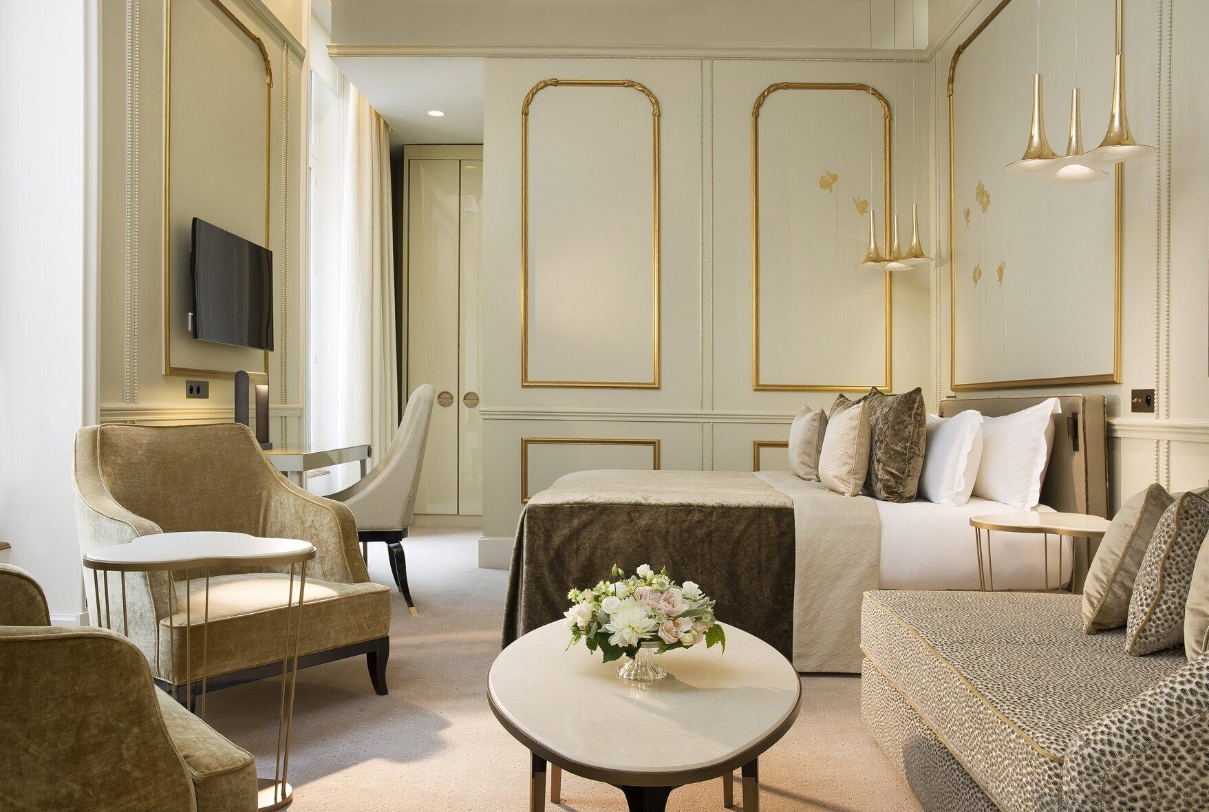 Literie de qualité supérieure, surmatelas, minibar