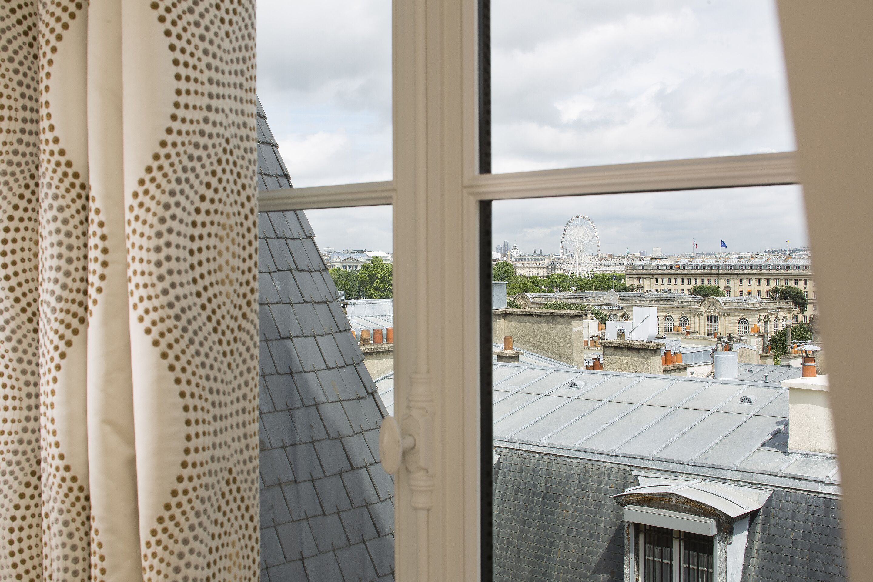 suite (roofs of paris) | view from room