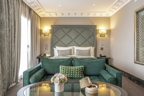 Premium bedding, memory-foam beds, minibar, in-room safe - Le Casablanca Hotel (Casablanca)