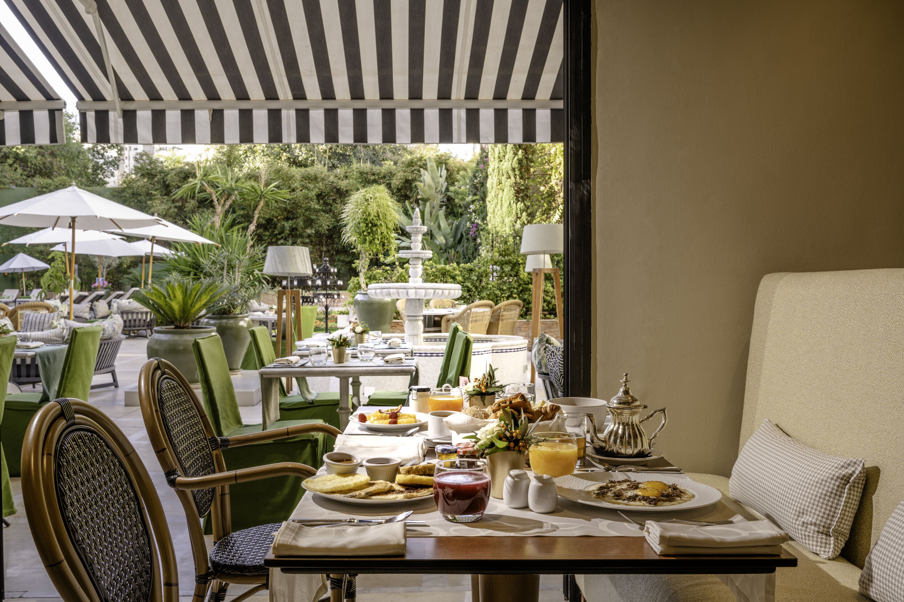 daily buffet breakfast (eur 30 per person)