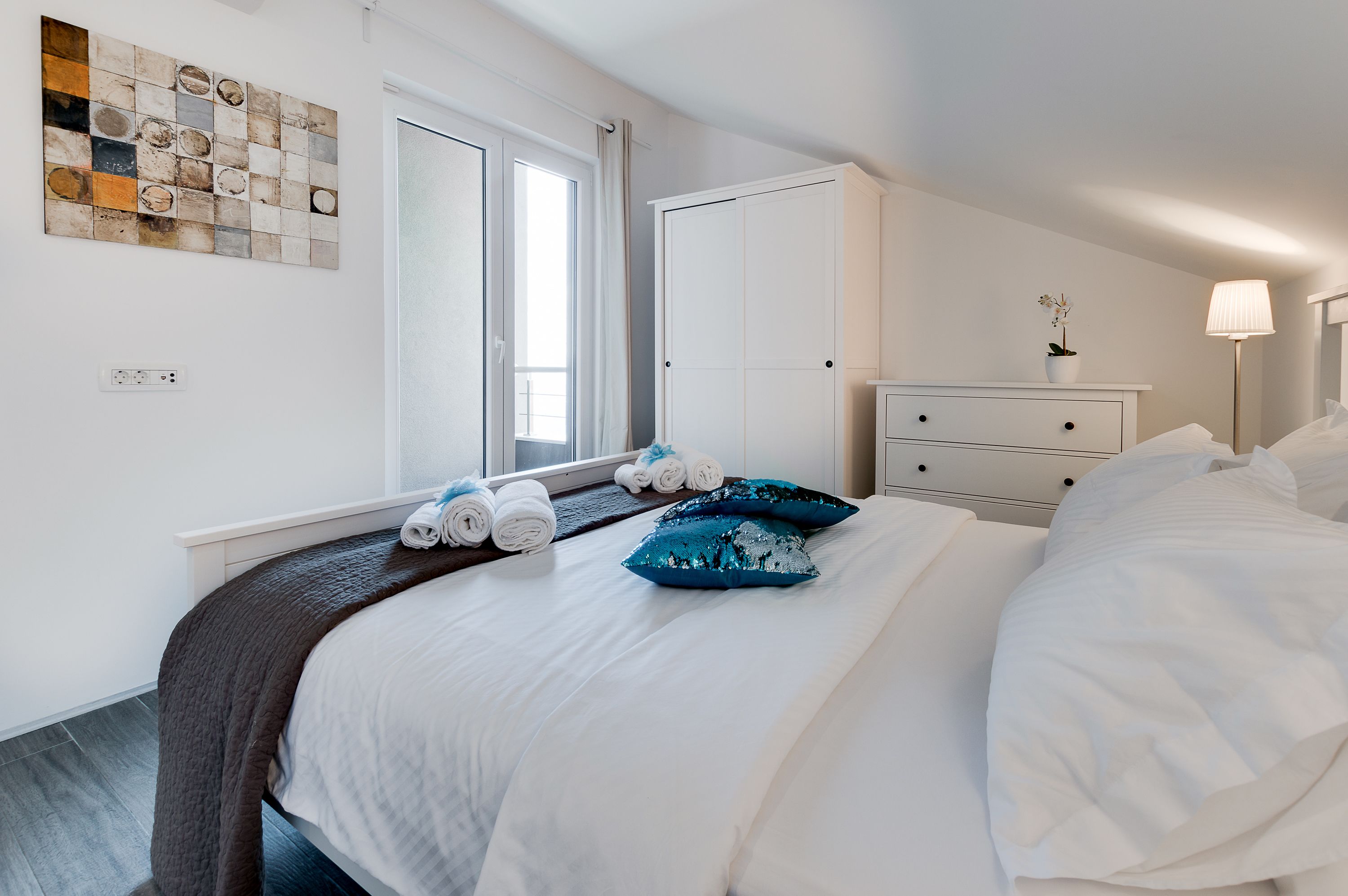 loft suite, terrace, sea view | in-room safe, desk, iron/ironing board, free wifi