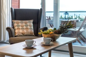 Family Apartment, Balcony, Sea View (8) | In-room safe, desk, iron/ironing board, free WiFi - Luxury Apartments Jolara (Omis)