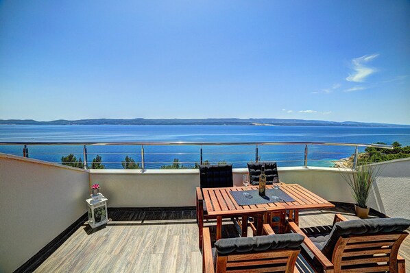 Loft Suite, Terrace, Sea View | Balcon