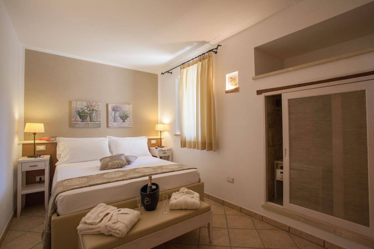 Kamer (Prestige) | 1 slaapkamer, Italiaanse Frette-lakens, luxe beddengoed, een minibar