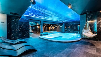 Indoor pool, pool loungers